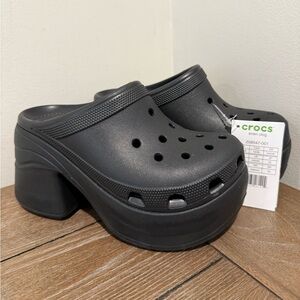 NEW CROCS SIREN CLOG Size 6 Women’s 208547-001 BLACK Slip on Heels